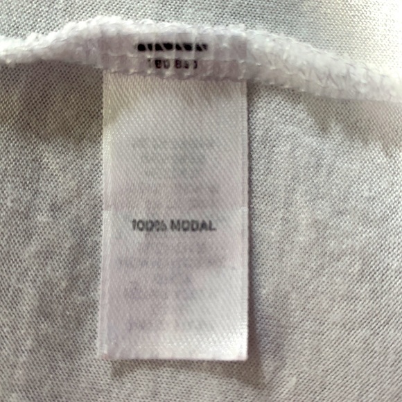 Trove white cap sleeve low cut neckline Tshirt - Picture 5 of 5